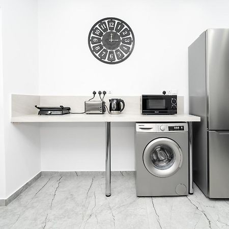 Spiros Luxury Apartments アヤナパ エクステリア 写真