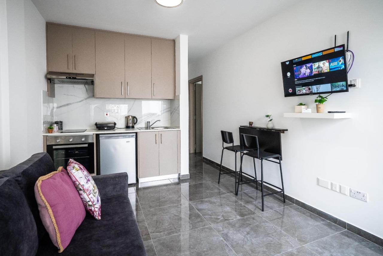 Spiros Luxury Apartments アヤナパ エクステリア 写真
