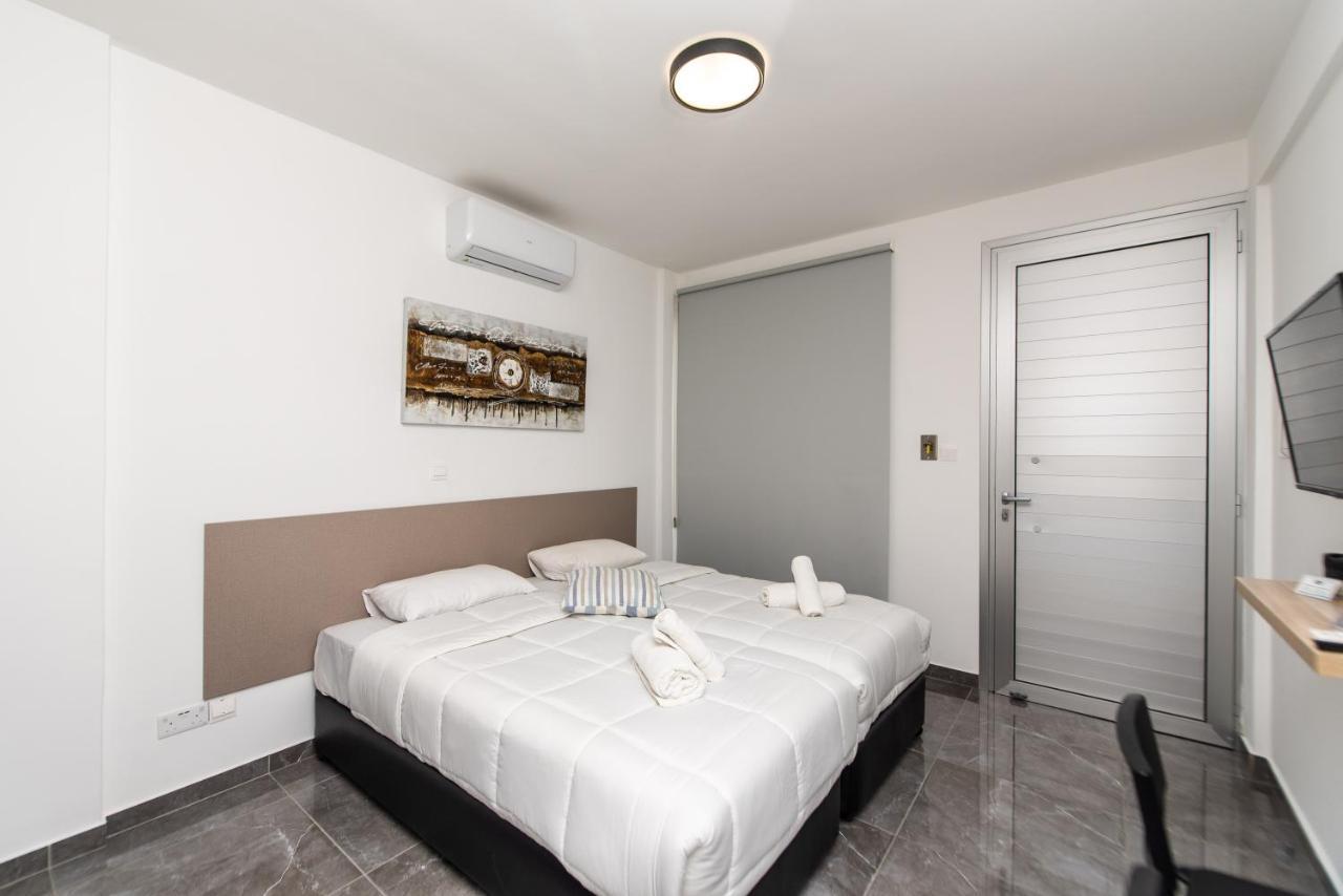 Spiros Luxury Apartments アヤナパ エクステリア 写真