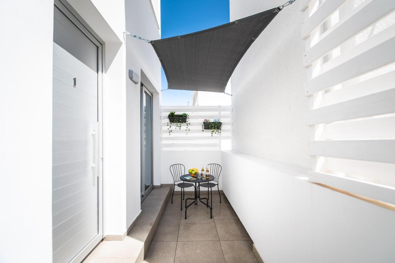Spiros Luxury Apartments アヤナパ エクステリア 写真