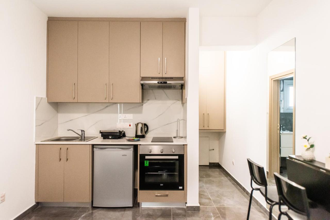Spiros Luxury Apartments アヤナパ エクステリア 写真