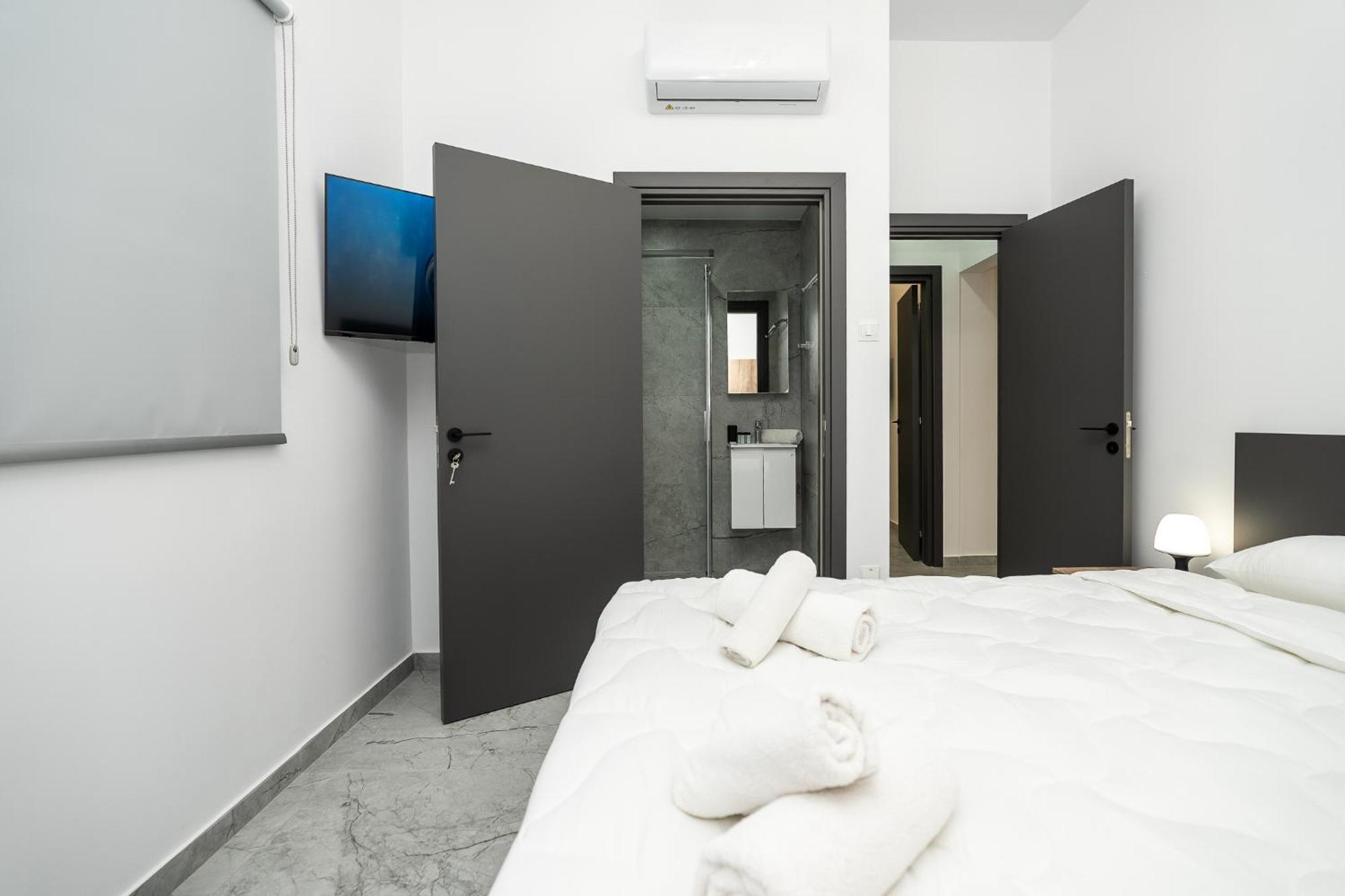 Spiros Luxury Apartments アヤナパ エクステリア 写真