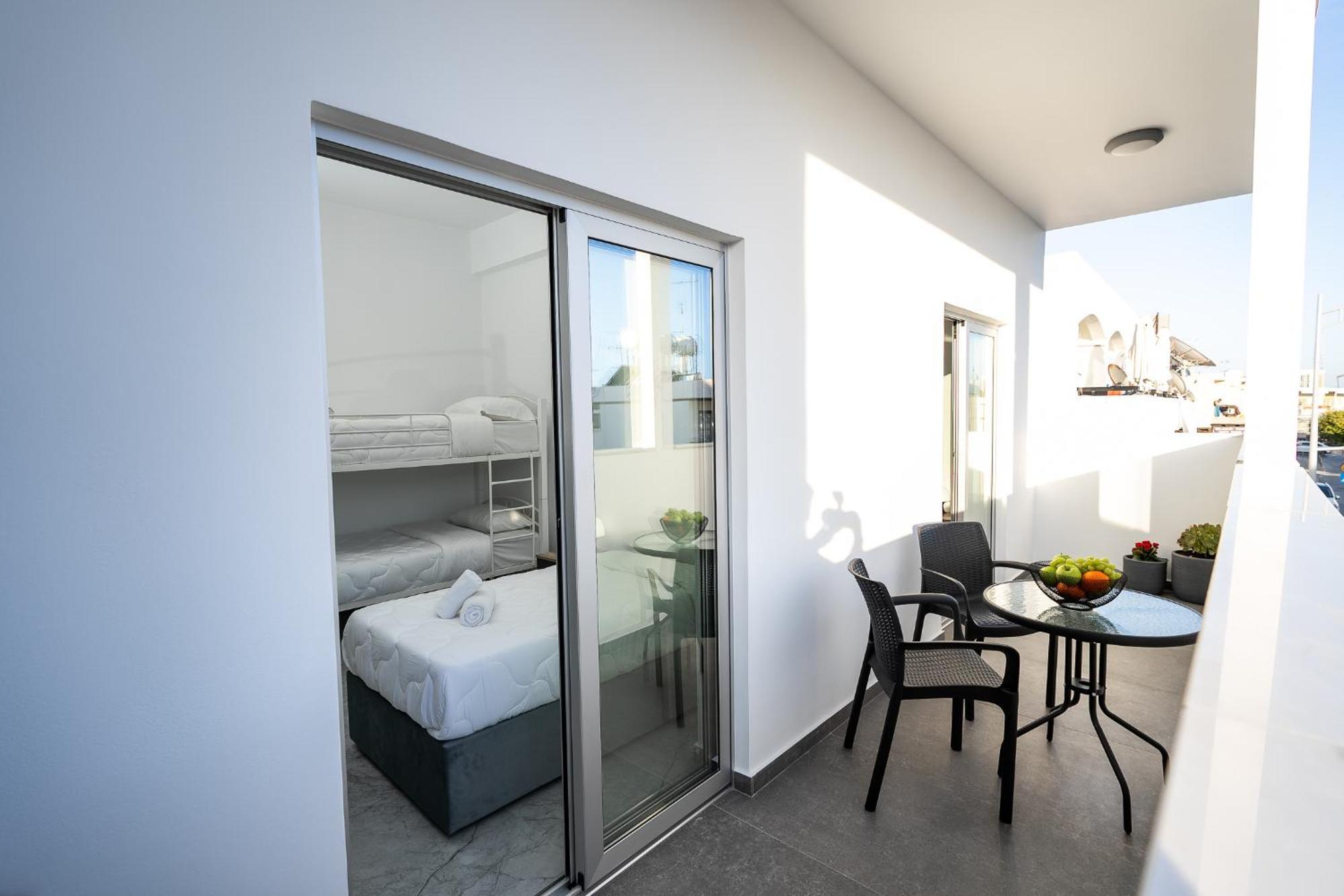 Spiros Luxury Apartments アヤナパ エクステリア 写真