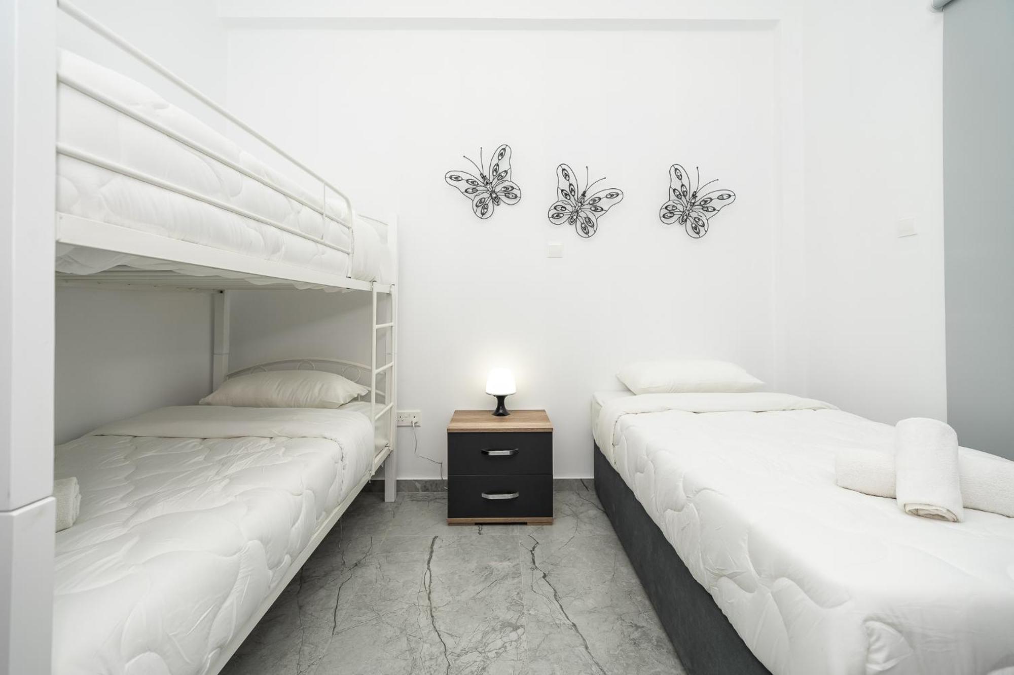 Spiros Luxury Apartments アヤナパ エクステリア 写真