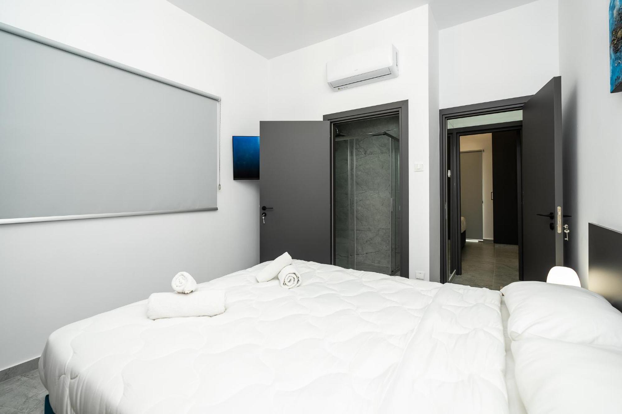 Spiros Luxury Apartments アヤナパ エクステリア 写真